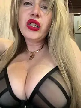 Snapshot of Kittenforyou chatting on June 2026 12:41:01 PM Kittenforyou online show from June 2026 12:41:01 PM
