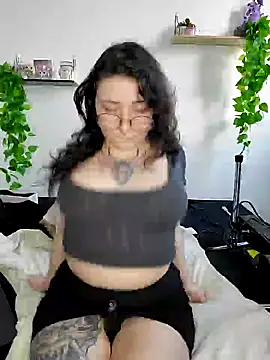 Moxxxie online show from February 2025 04:35:02 PM