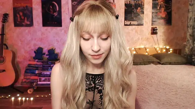 Friendly Ellie online show from January 2025 03:15:01 AM