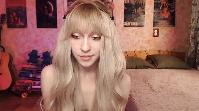 Friendly Ellie online show from March 2025 11:20:02 PM