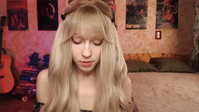 Friendly Ellie online show from March 2025 12:07:01 AM