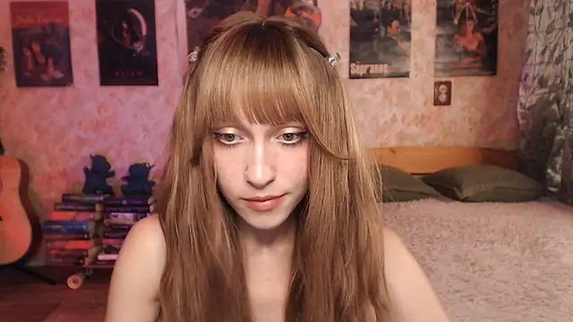 Snapshot of Friendly_Ellie chatting on July 2026 12:46:01 AM Friendly Ellie online show from July 2026 12:46:01 AM