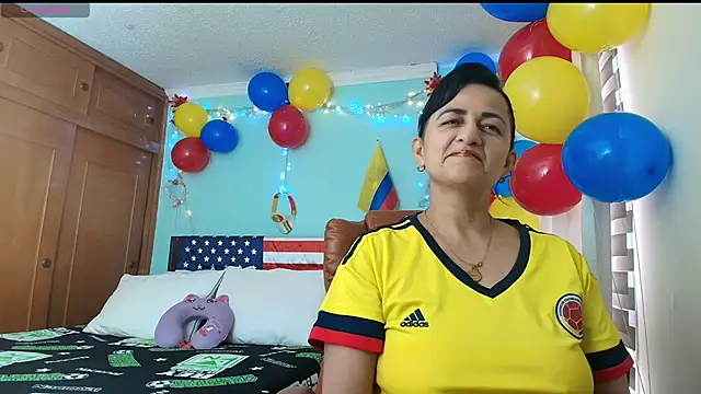 Snapshot of ISABEEL_SOFIA01 chatting on June 2026 09:05:02 PM ISABEEL SOFIA01 online show from June 2026 09:05:02 PM