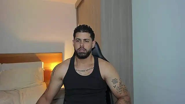 Snapshot of Justyn_Torres chatting on January 2025 06:02:02 PM Justyn Torres online show from January 2025 06:02:02 PM