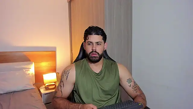 Snapshot of Justyn_Torres chatting on February 2025 04:15:02 PM Justyn Torres online show from February 2025 04:15:02 PM