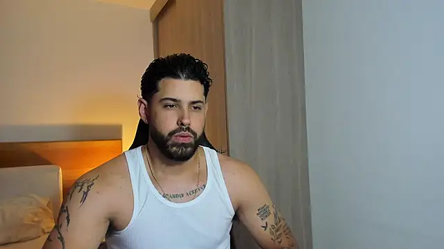 Snapshot of Justyn_Torres chatting on February 2025 01:09:02 AM Justyn Torres online show from February 2025 01:09:02 AM