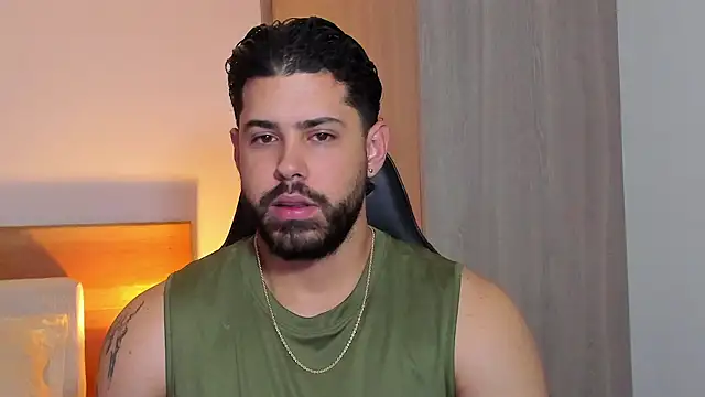 Snapshot of Justyn_Torres chatting on February 2025 12:02:02 PM Justyn Torres online show from February 2025 12:02:02 PM