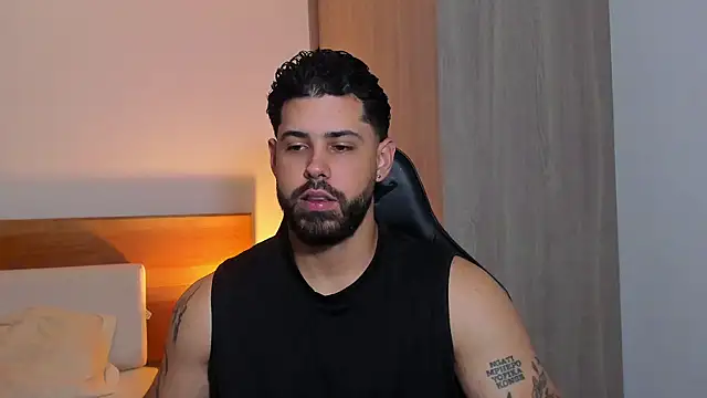 Snapshot of Justyn_Torres chatting on March 2025 01:18:01 PM Justyn Torres online show from March 2025 01:18:01 PM