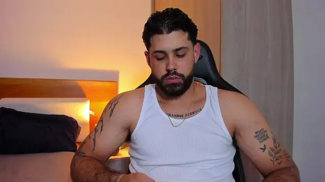 Snapshot of Justyn_Torres chatting on March 2025 09:26:02 PM Justyn Torres online show from March 2025 09:26:02 PM