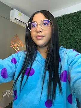 Amandanauty online show from December 2024 12:39:01 AM