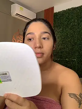 Amandanauty online show from December 2024 09:04:02 PM