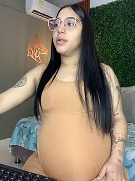 Amandanauty online show from February 2025 09:33:02 PM