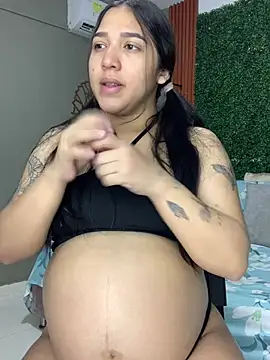 Amandanauty online show from March 2025 07:02:01 PM