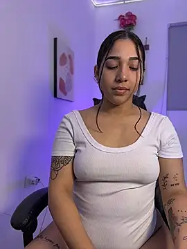 Amandanauty online show from May 2026 05:45:01 AM