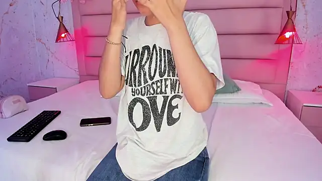 IvySanders1 online show from October 2025 01:10:01 PM