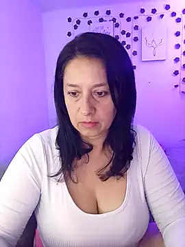 Snapshot of camilalatti chatting on February 2025 12:27:02 AM camilalatti online show from February 2025 12:27:02 AM