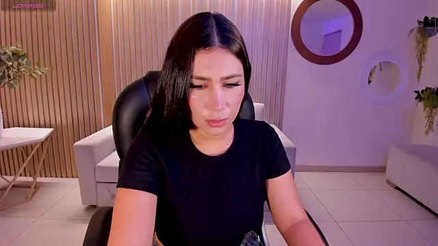 Snapshot of MarieJaneX chatting on February 2025 10:50:02 AM MarieJaneX online show from February 2025 10:50:02 AM