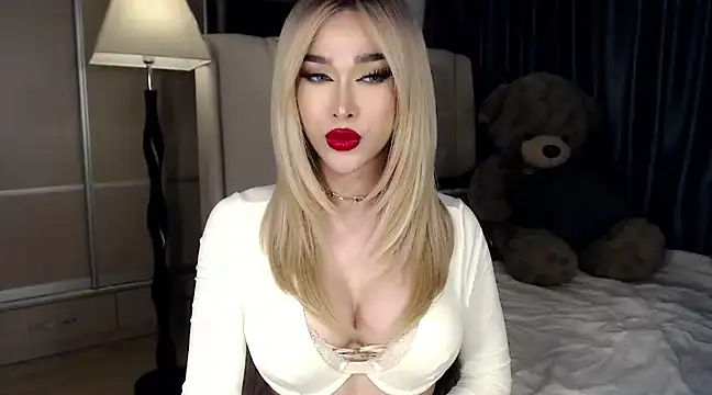 Snapshot of KeenMazikeen69 chatting on December 2024 03:40:01 AM KeenMazikeen69 online show from December 2024 03:40:01 AM