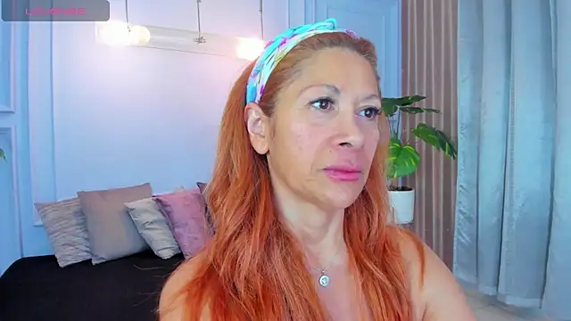 cintiagreyx online show from April 2026 11:43:01 AM