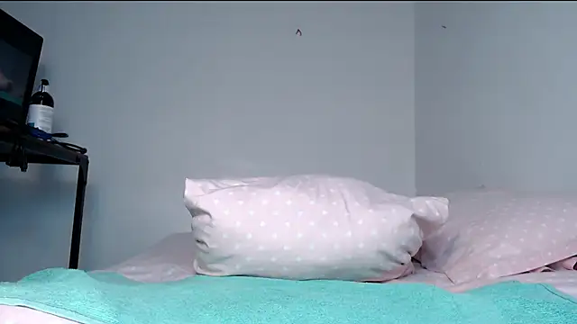 karolgirl-1 online show from March 2026 10:37:01 AM