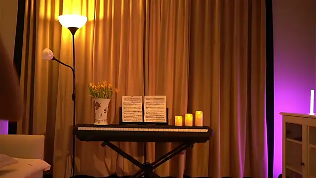 Your Nicolett online show from March 2026 05:44:01 AM