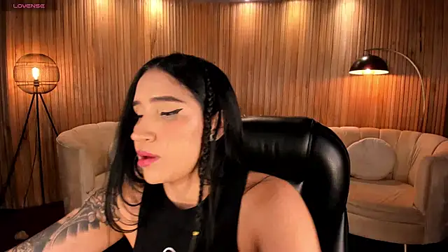 NickyLawson online show from October 2025 03:59:01 AM