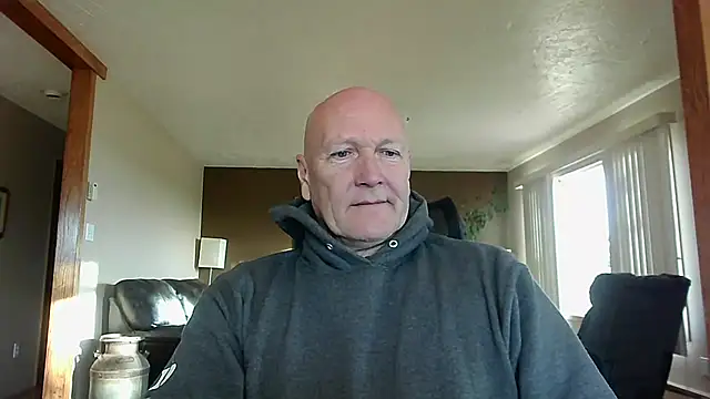 Snapshot of BasicAnt chatting on October 2025 02:41:02 PM BasicAnt online show from October 2025 02:41:02 PM