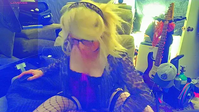 Snapshot of DoMeDoggyDiana chatting on March 2026 08:52:01 AM DoMeDoggyDiana online show from March 2026 08:52:01 AM