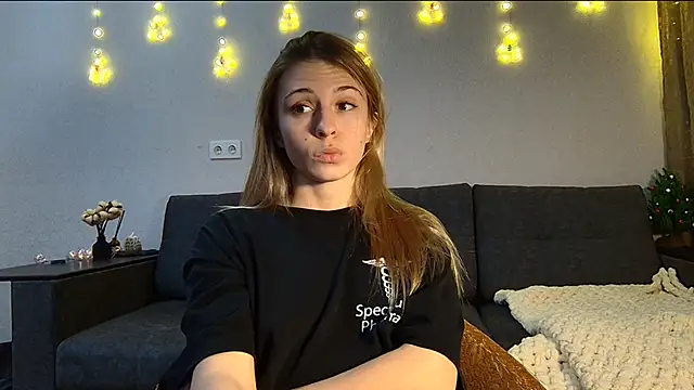 Snapshot of LovelyKatea chatting on December 2024 02:42:02 PM LovelyKatea online show from December 2024 02:42:02 PM