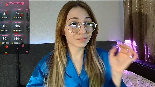 Snapshot of LovelyKatea chatting on March 2025 12:23:01 PM LovelyKatea online show from March 2025 12:23:01 PM