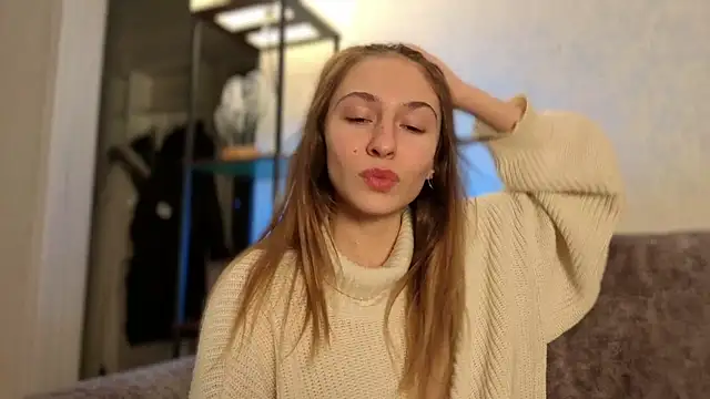 Snapshot of LovelyKatea chatting on November 2025 12:44:02 PM LovelyKatea online show from November 2025 12:44:02 PM