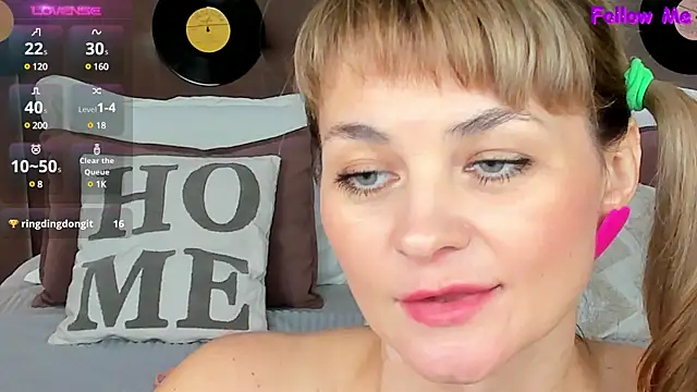 annasimonsj online show from March 2025 04:08:02 AM