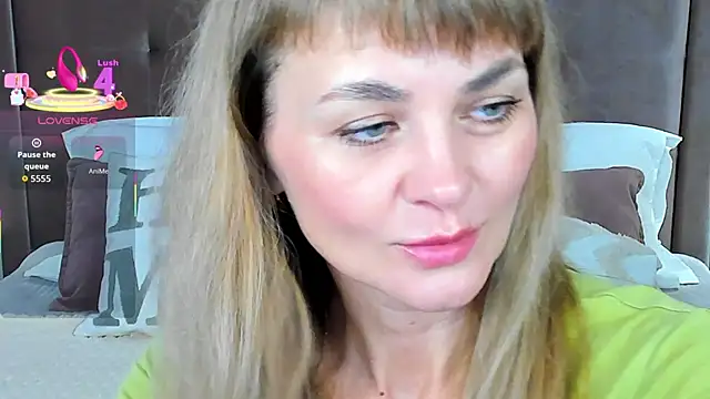 annasimonsj online show from March 2026 01:10:01 AM