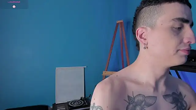 syd onfire online show from November 2025 07:01:02 PM