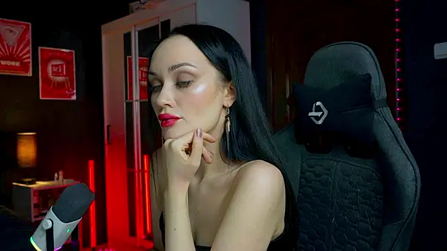 QueenAliss online show from January 2026 10:17:02 AM