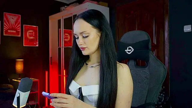 QueenAliss online show from February 2026 08:27:02 AM