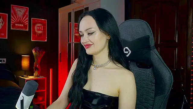 QueenAliss online show from March 2026 04:18:01 AM