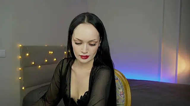 QueenAliss online show from July 2026 01:18:01 PM