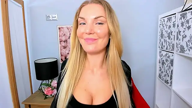 Snapshot of AulloraHoney chatting on February 2025 09:46:02 AM AulloraHoney online show from February 2025 09:46:02 AM