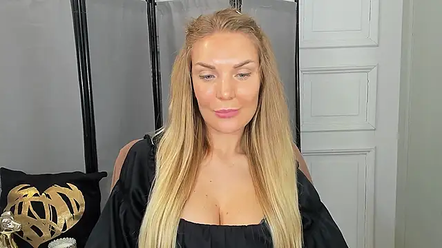 AulloraHoney online show from June 2026 05:49:02 PM