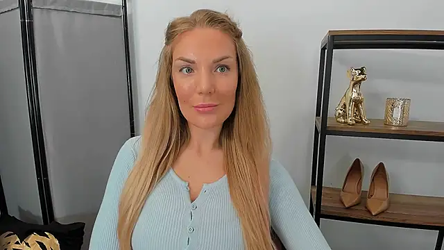 AulloraHoney online show from June 2026 05:21:02 AM