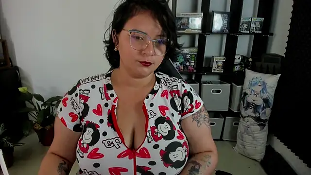 aika-dreams online show from December 2024 02:26:02 PM