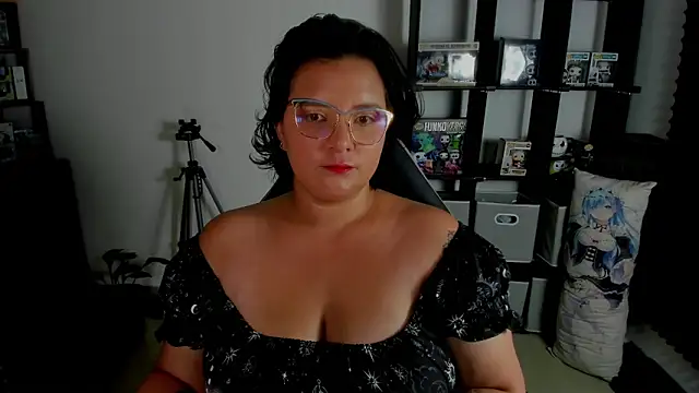 aika-dreams online show from December 2024 12:27:02 PM