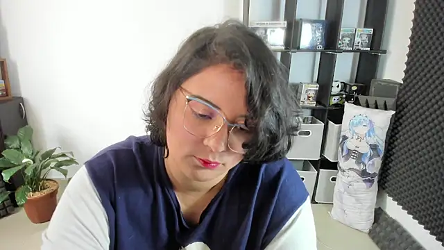 aika-dreams online show from January 2025 03:45:01 PM