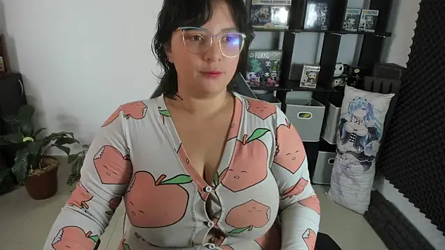 aika-dreams online show from January 2025 12:25:02 PM