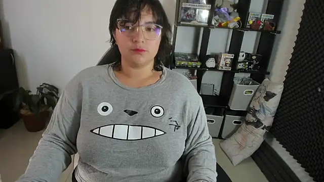 aika-dreams online show from February 2025 01:21:02 PM