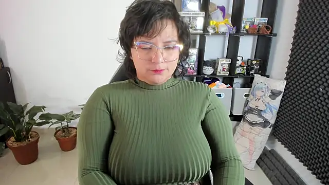 aika-dreams online show from February 2025 12:48:02 PM