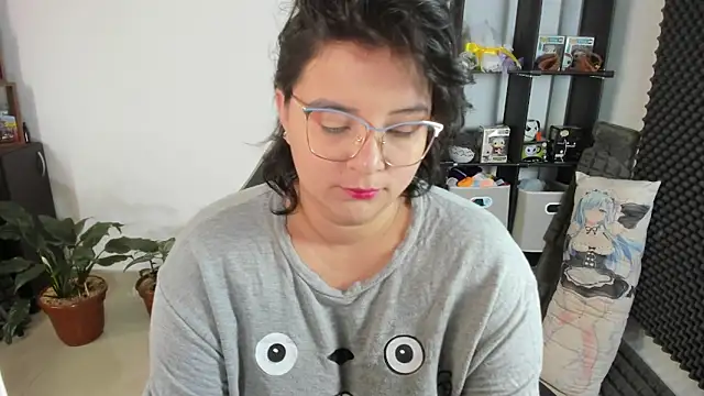 aika-dreams online show from February 2025 12:23:02 PM