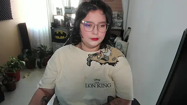 aika-dreams online show from September 2025 12:39:01 PM