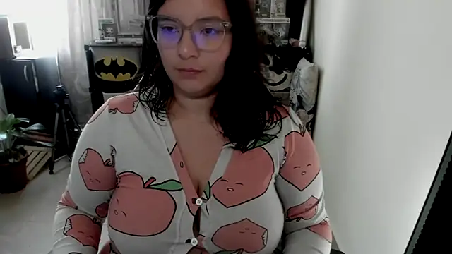 aika-dreams online show from April 2026 02:39:01 PM